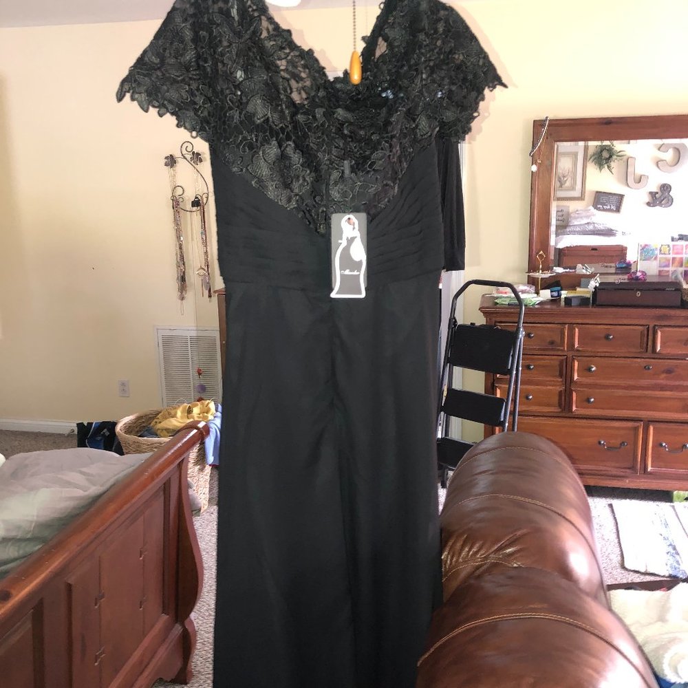 Black Evening Gown - New - Size 18 - Never Worn